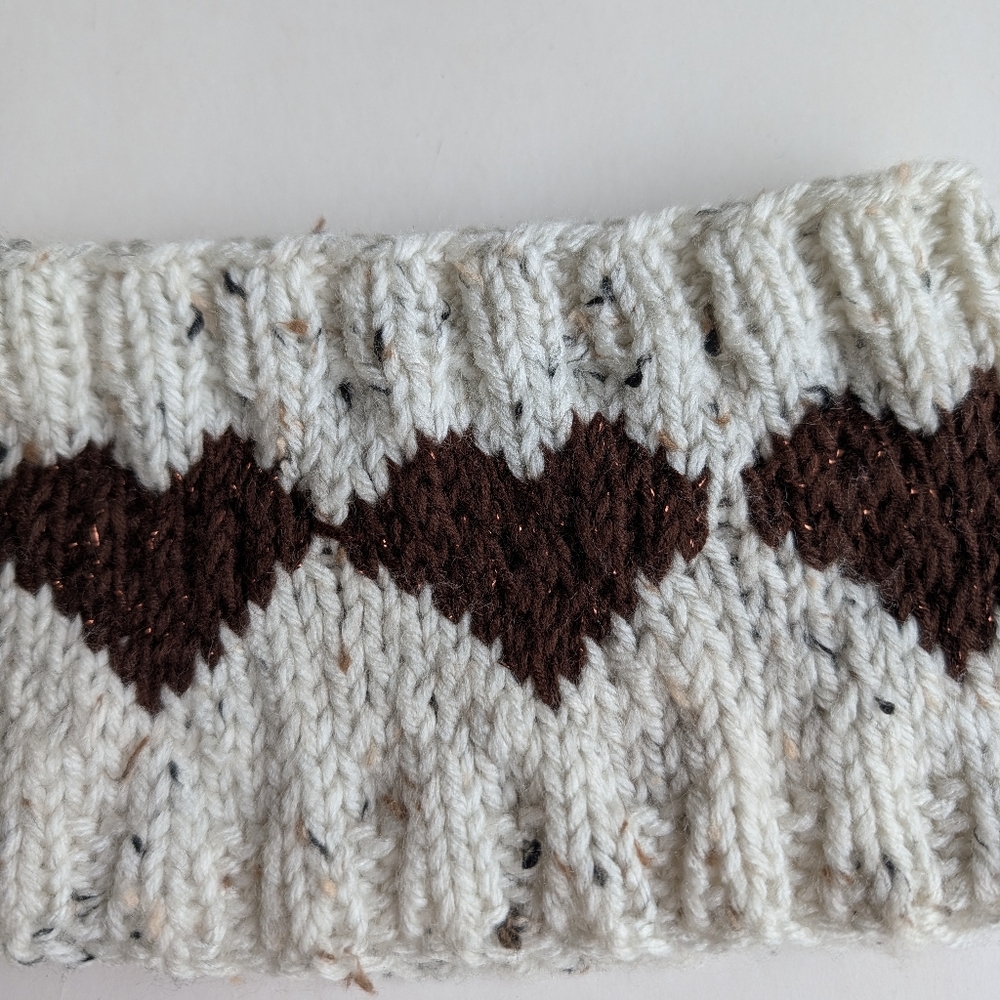 Headband Earwarmer Hand Crafted Knit White Heart Valentines - Picture 8 of 13